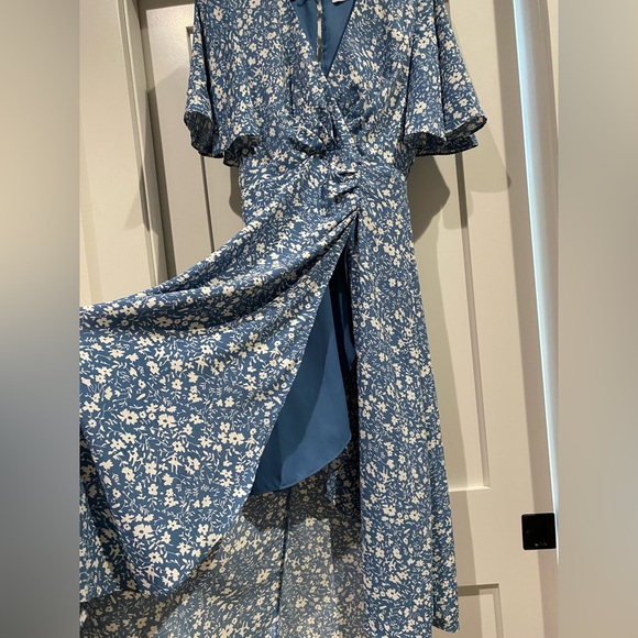 Small. Astr label beautiful blue floral dress. - Picture 2 of 7